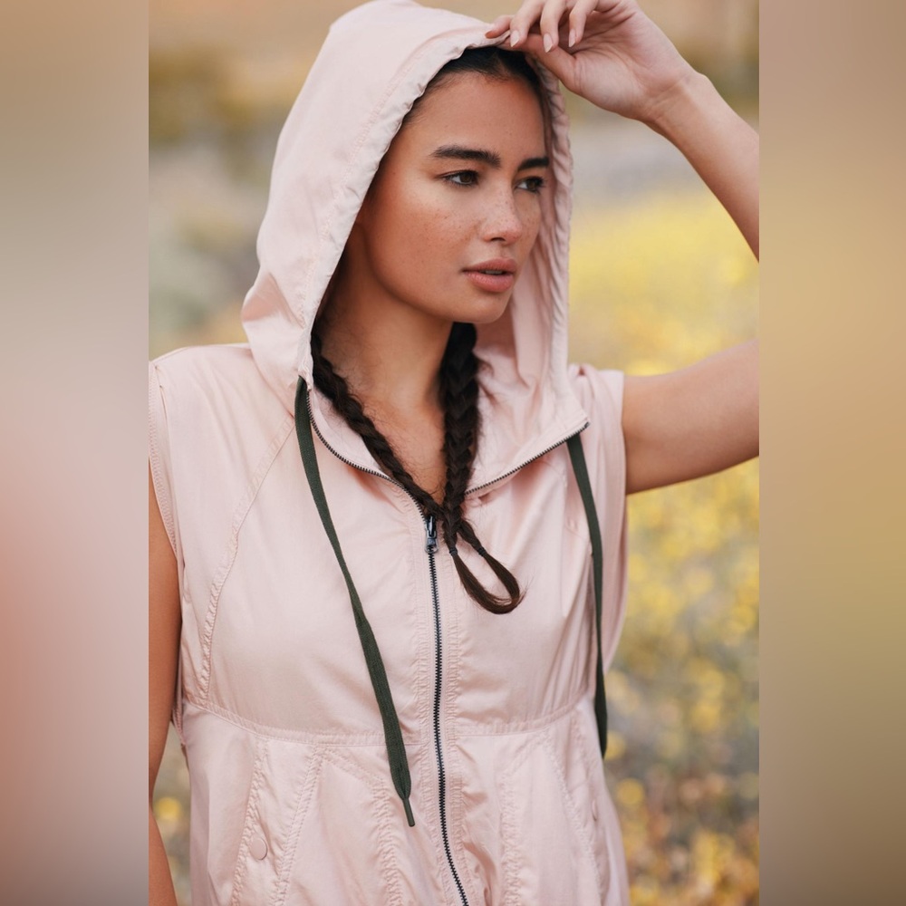 Anthropologie Daily Practice The Glass Beach Hooded Vest